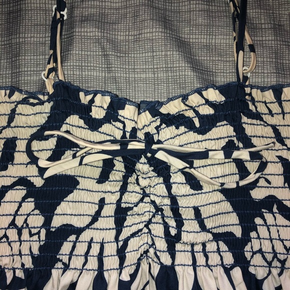 ⚡️SOLD ON MERCARI⚡️manuheali’i dress - Picture 2 of 5